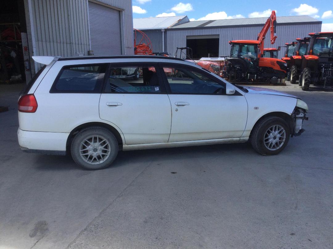 Photo '8' of Nissan Wingroad Photo '8' of Nissan Wingroad