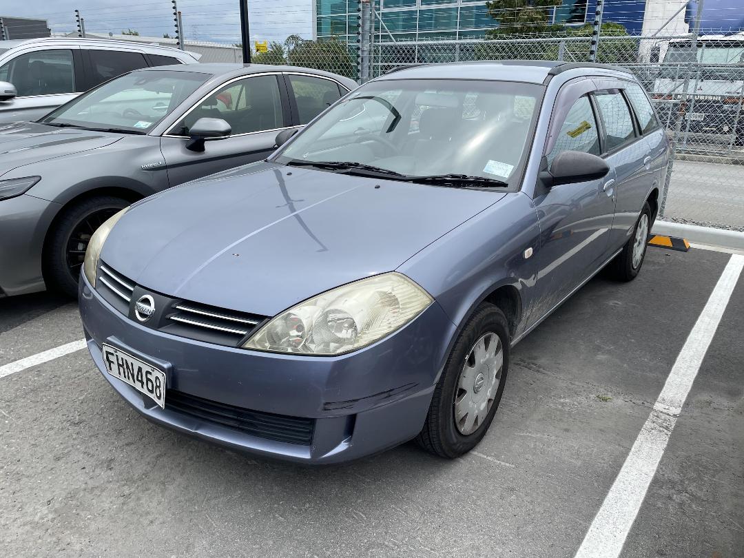 Photo '4' of Nissan Wingroad