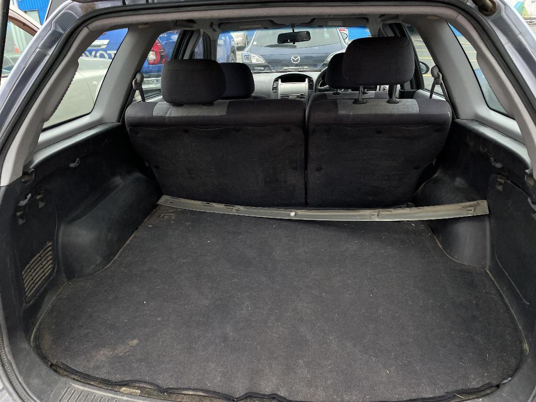 Photo '12' of Nissan Wingroad