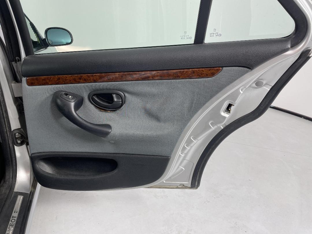 Photo '19' of Peugeot 406 Photo '19' of Peugeot 406