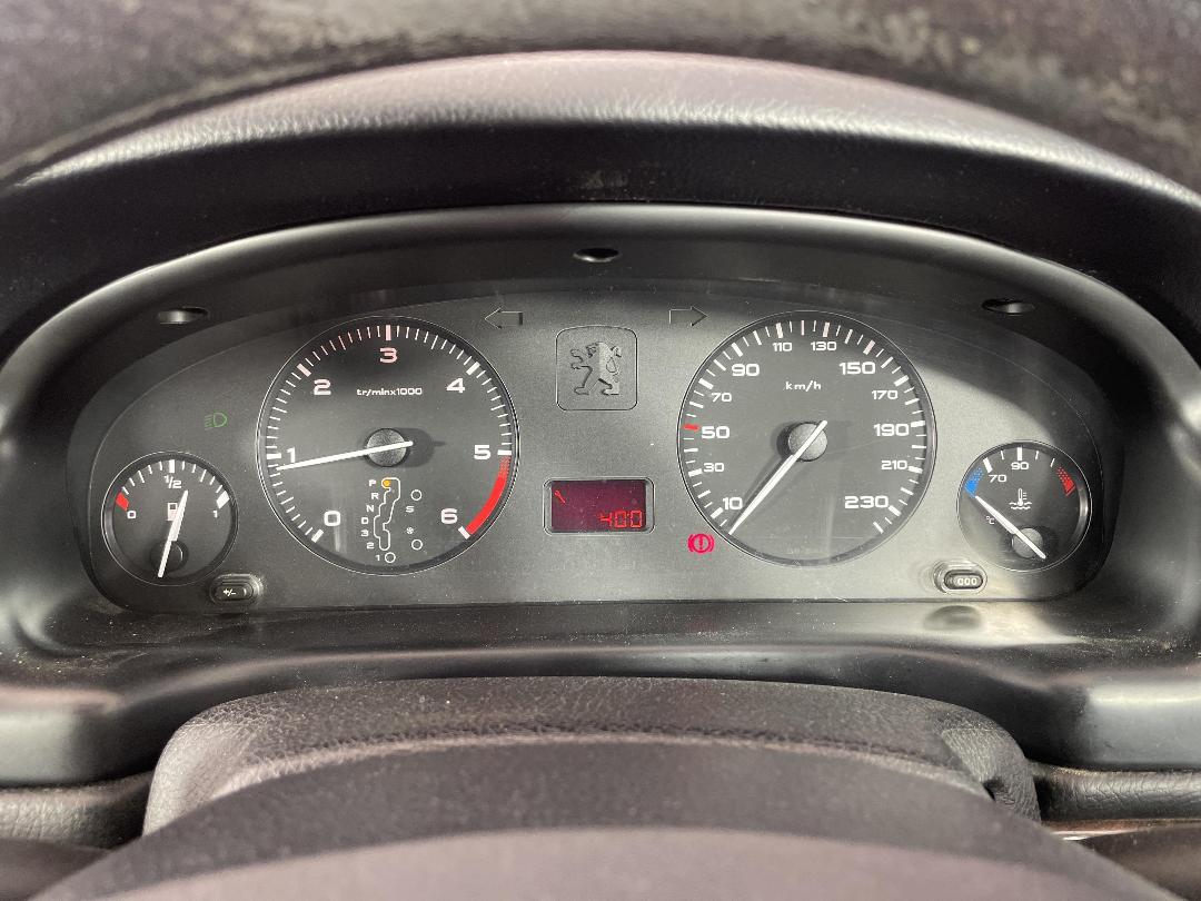 Photo '21' of Peugeot 406 Photo '21' of Peugeot 406