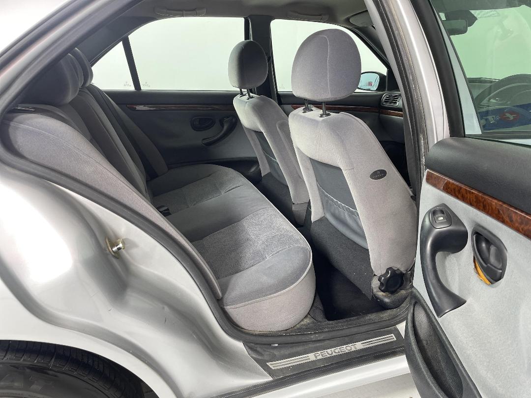 Photo '20' of Peugeot 406 Photo '20' of Peugeot 406