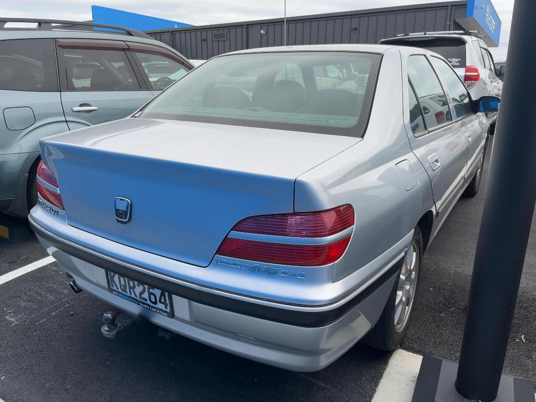 Photo '4' of Peugeot 406 ST Sprt