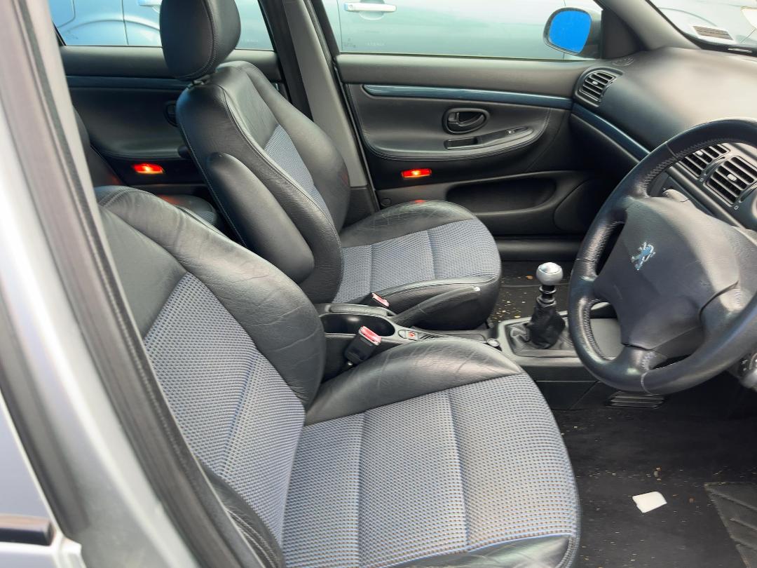 Photo '9' of Peugeot 406 ST Sprt