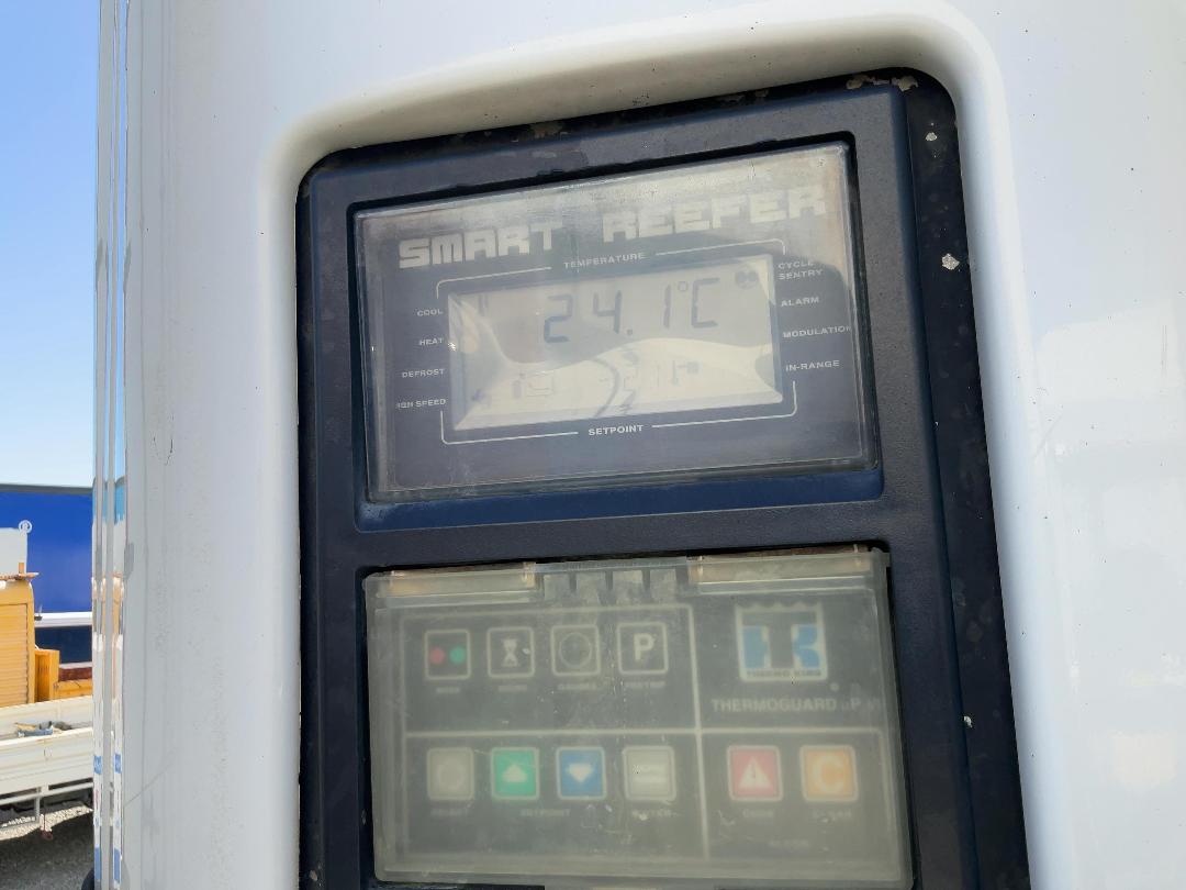 Photo '6' of ROADMASTER FG 4A-93 Curtain/Chiller Full