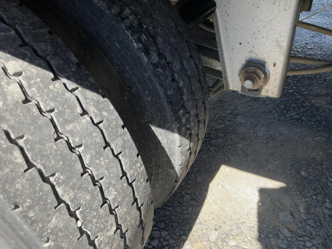 Photo '11' of ROADMASTER FG 4A-93 Curtain/Chiller Full