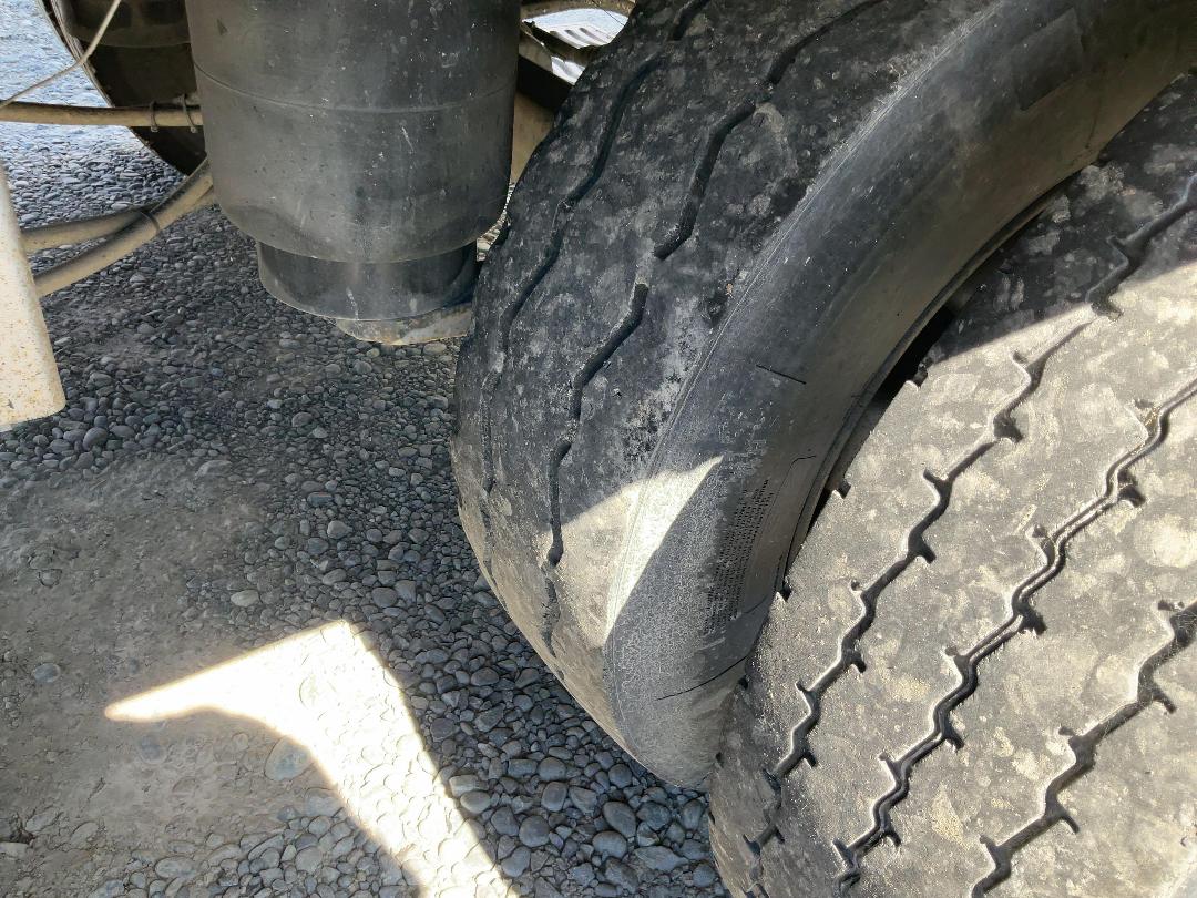 Photo '12' of ROADMASTER FG 4A-93 Curtain/Chiller Full