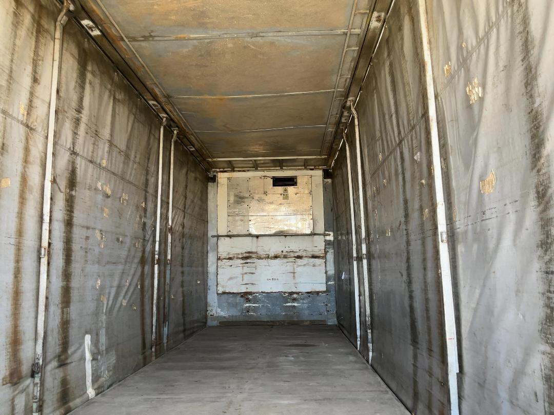 Photo '20' of ROADMASTER FG 4A-93 Curtain/Chiller Full