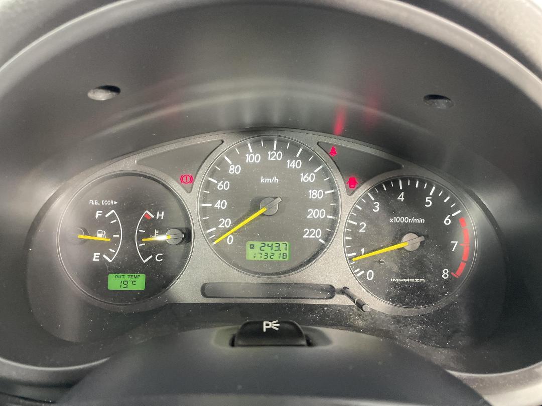 Photo '16' of Subaru Impreza RXI