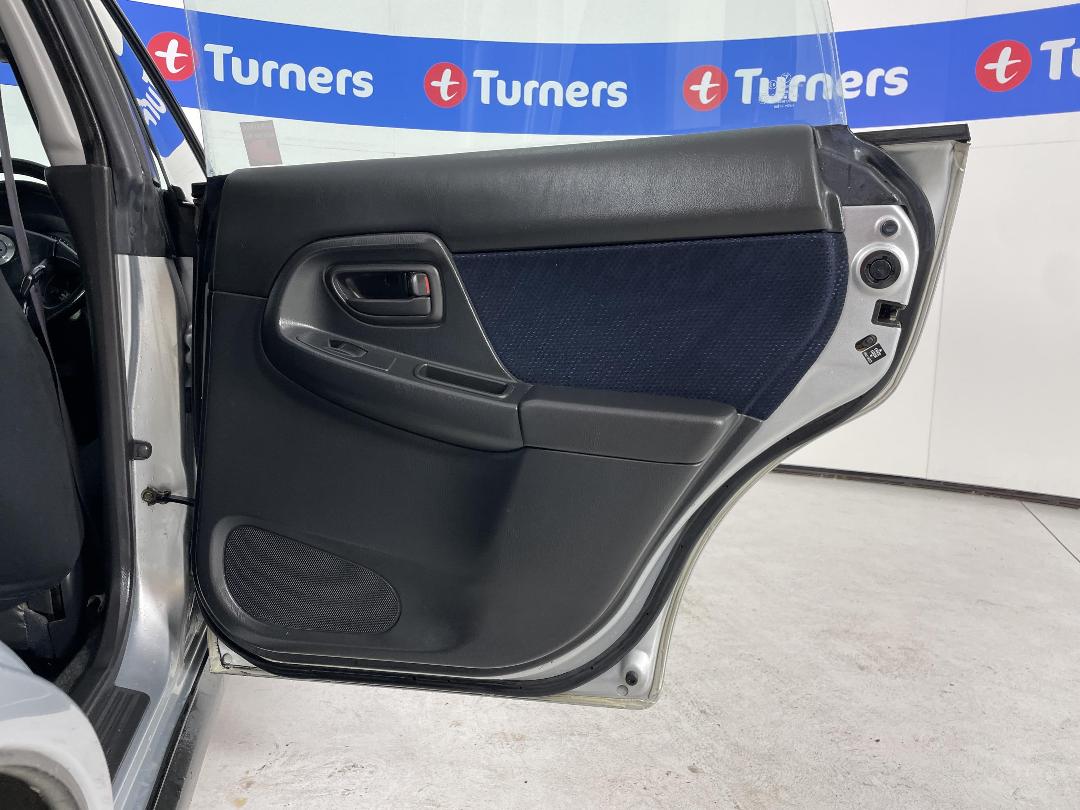 Photo '17' of Subaru Impreza RXI