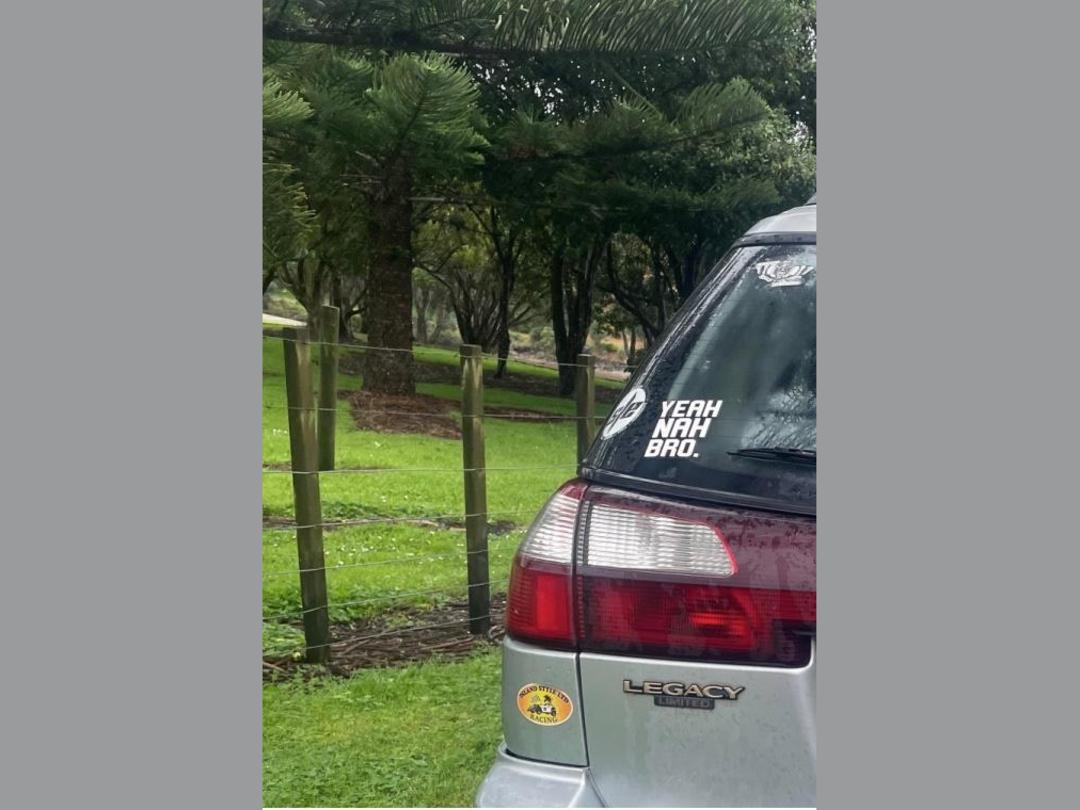 Photo '8' of Subaru Legacy LTD Photo '8' of Subaru Legacy LTD