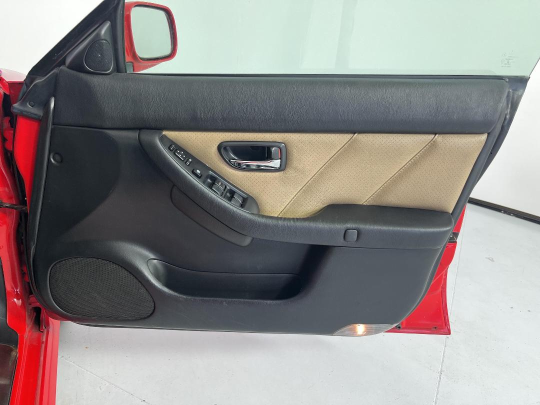 Photo '15' of Subaru Legacy