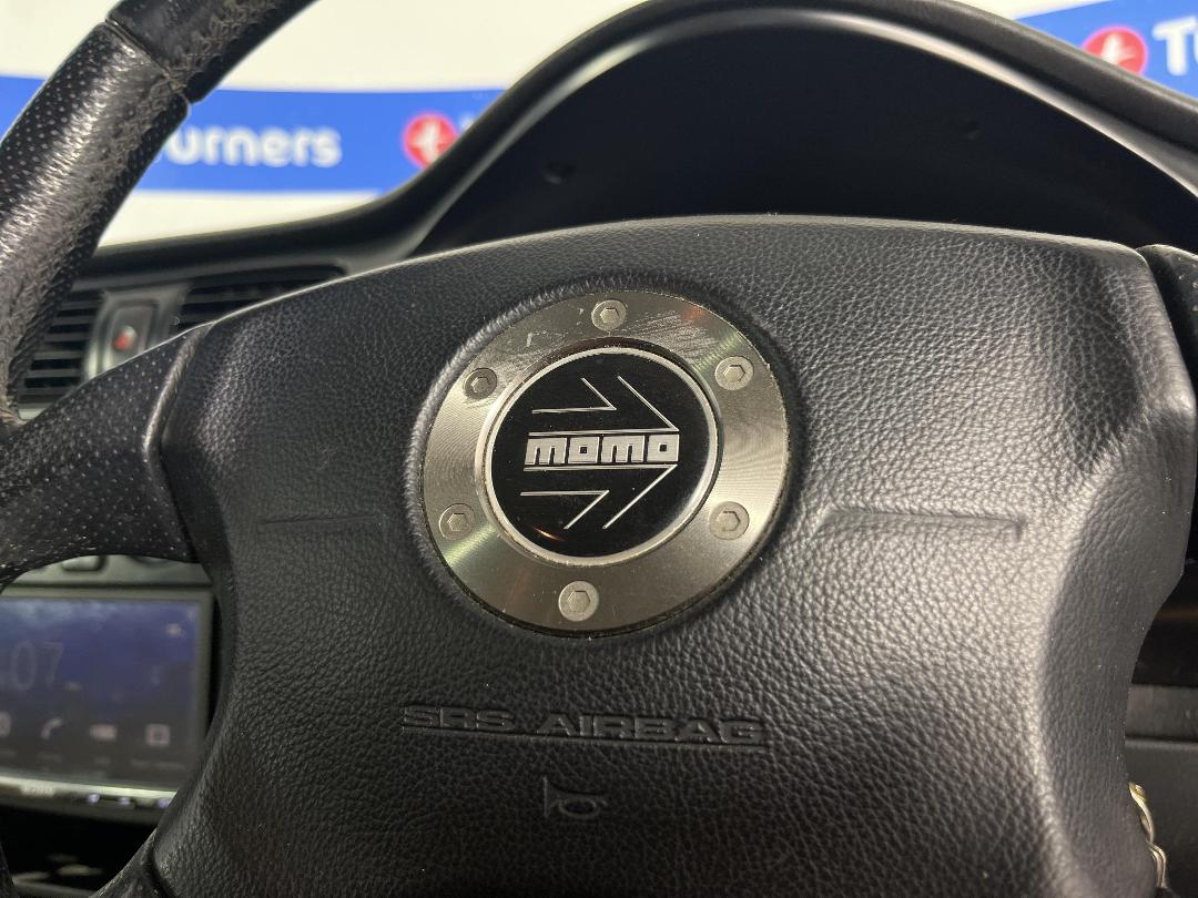 Photo '23' of Subaru Legacy