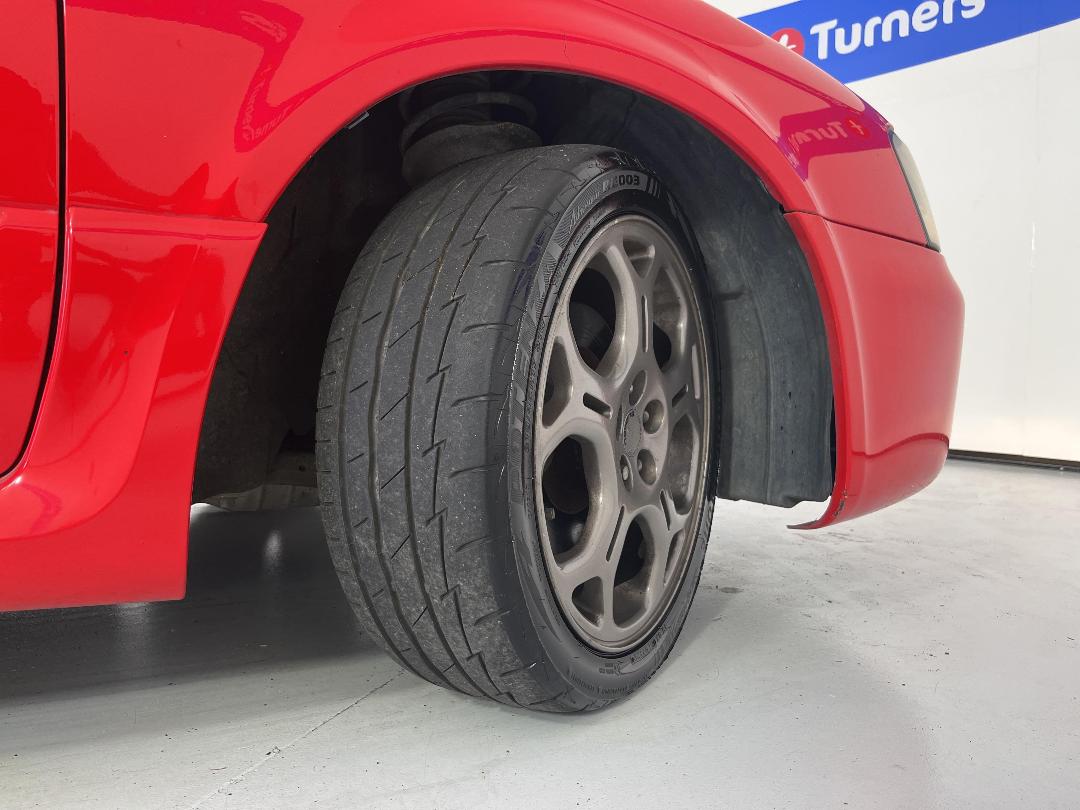 Photo '32' of Subaru Legacy