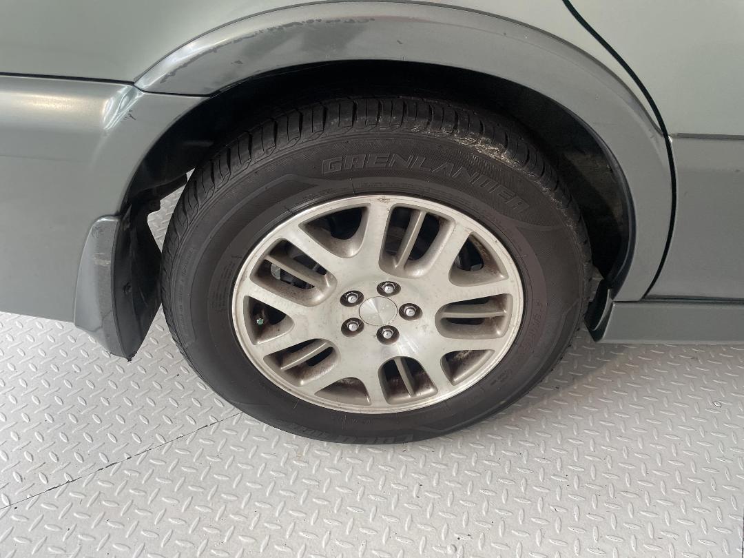 Photo '12' of Subaru Legacy