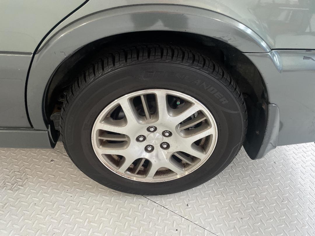 Photo '11' of Subaru Legacy