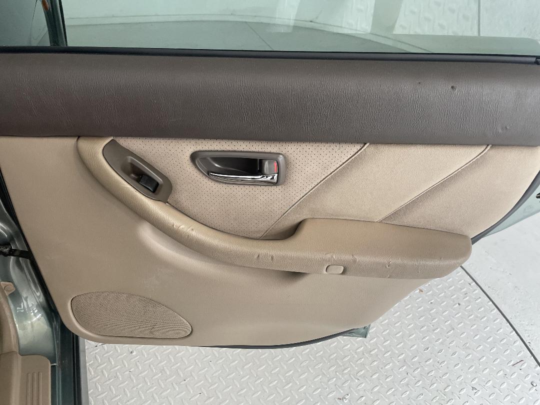 Photo '19' of Subaru Legacy