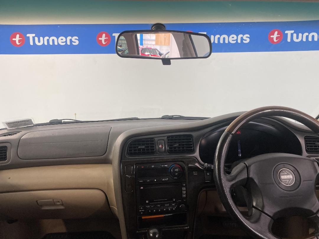 Photo '17' of Subaru Legacy