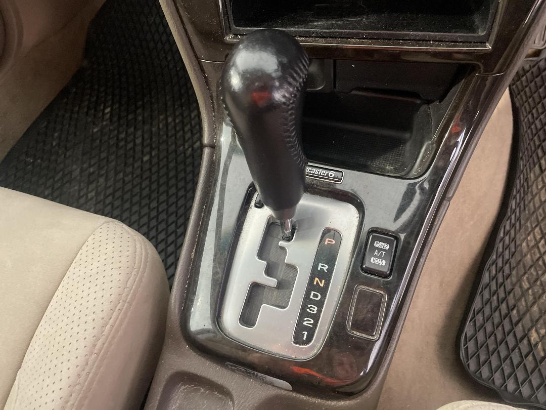 Photo '28' of Subaru Legacy