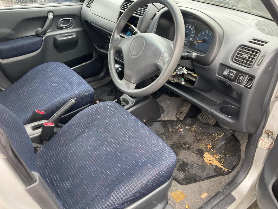 Photo '13' of Suzuki Swift