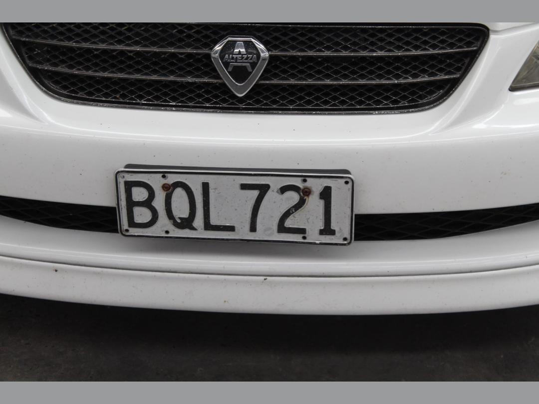 Photo '6' of Toyota Altezza Gita Photo '6' of Toyota Altezza Gita