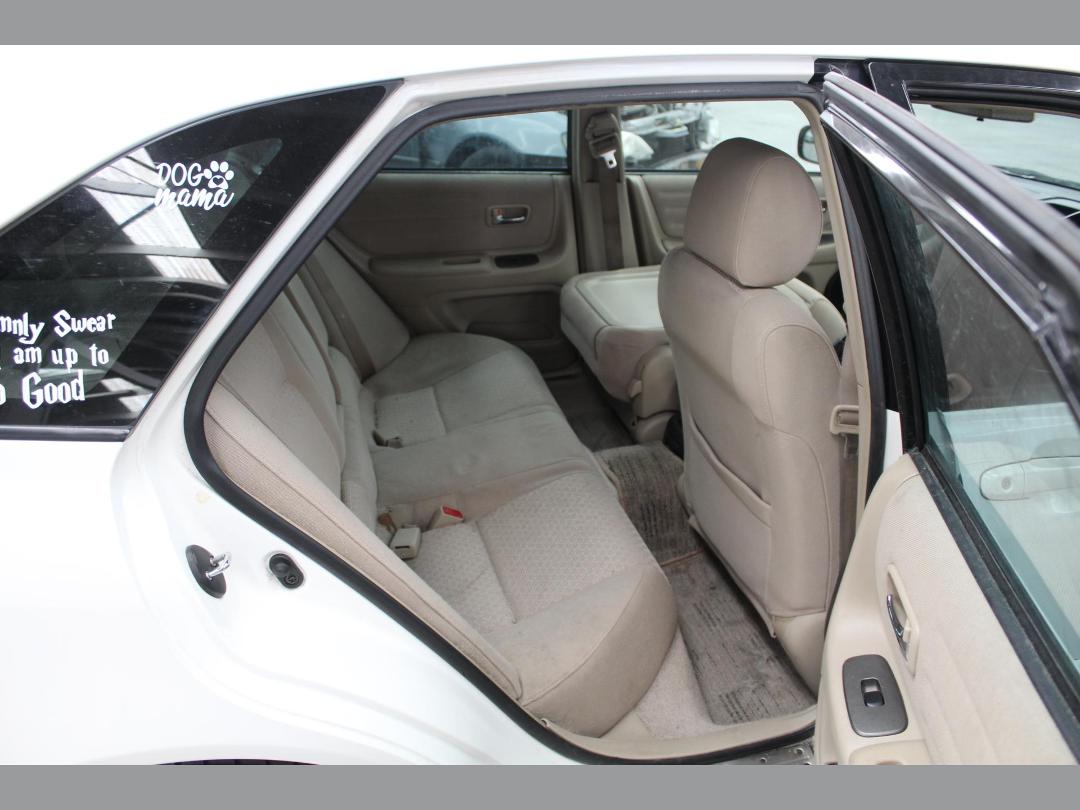 Photo '8' of Toyota Altezza Gita Photo '8' of Toyota Altezza Gita