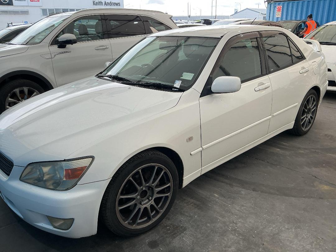 Photo '2' of Toyota Altezza