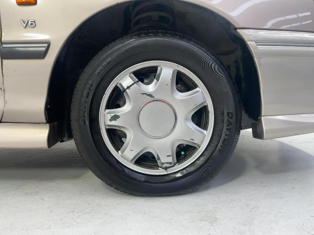 Photo '9' of Toyota Avalon Photo '9' of Toyota Avalon