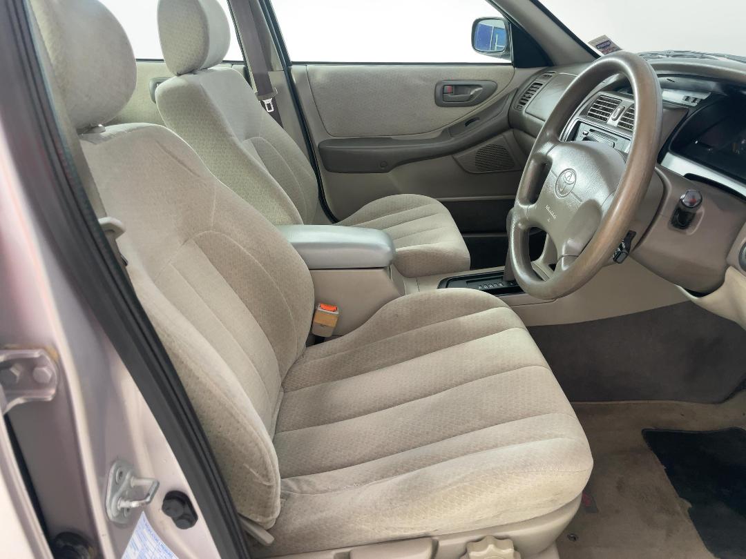 Photo '16' of Toyota Avalon Photo '16' of Toyota Avalon