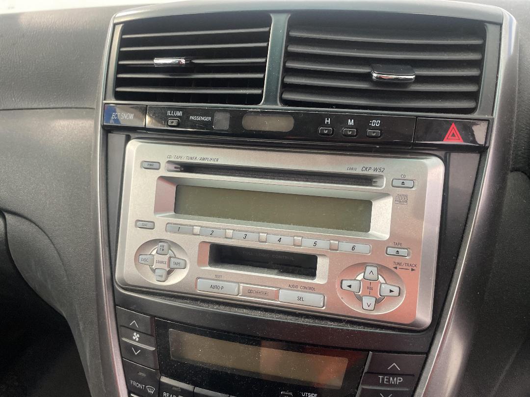 Photo '27' of Toyota Caldina Photo '27' of Toyota Caldina