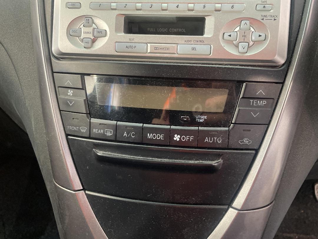 Photo '28' of Toyota Caldina Photo '28' of Toyota Caldina