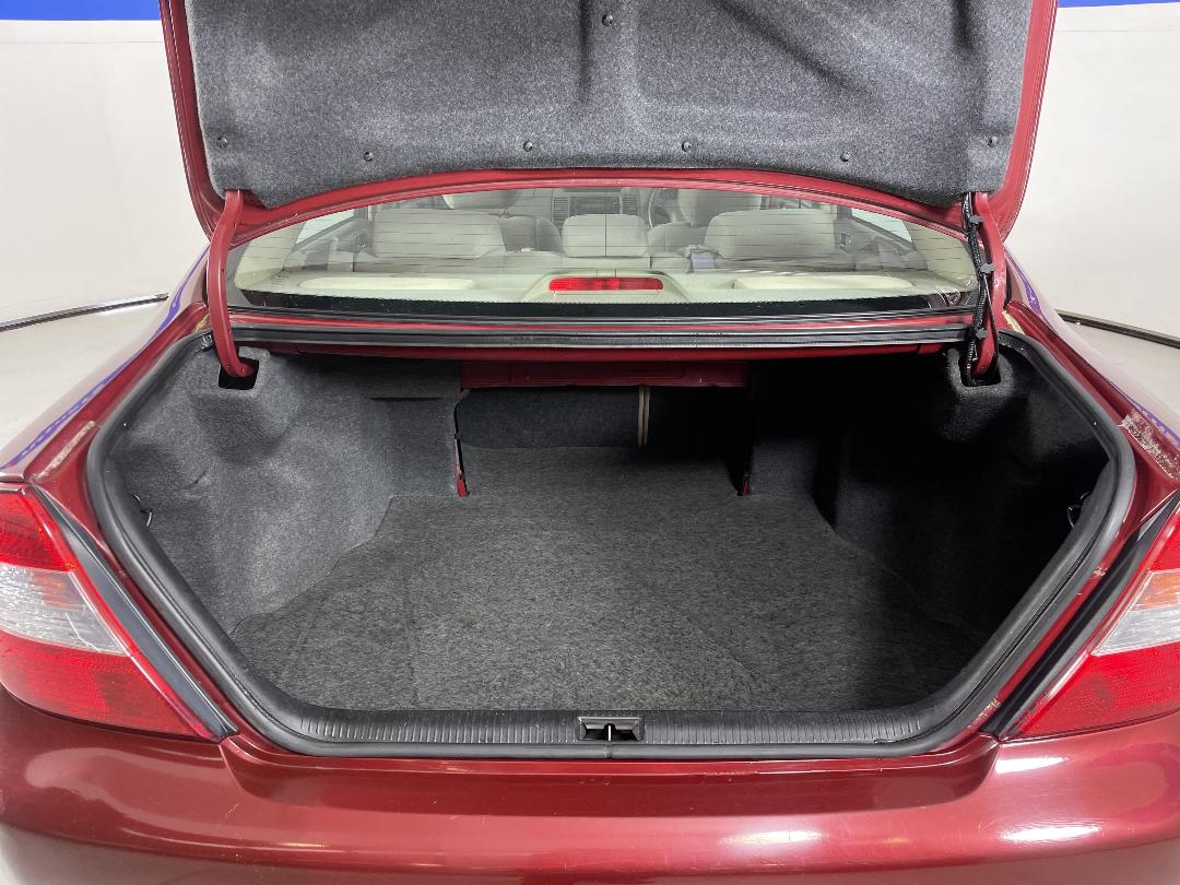 Photo '14' of Toyota Camry Photo '14' of Toyota Camry