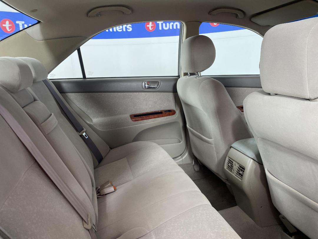 Photo '20' of Toyota Camry Photo '20' of Toyota Camry