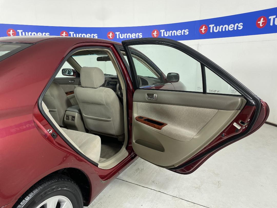 Photo '19' of Toyota Camry Photo '19' of Toyota Camry