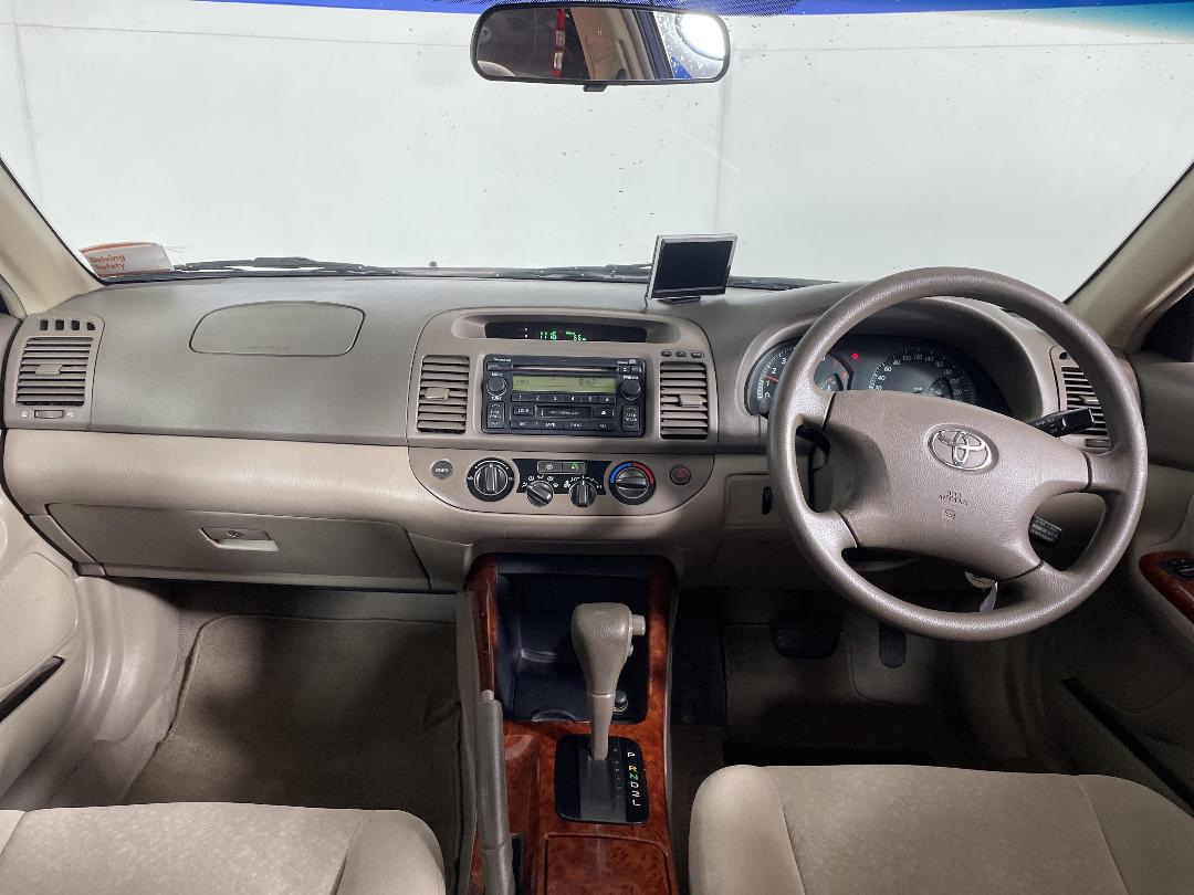 Photo '17' of Toyota Camry Photo '17' of Toyota Camry