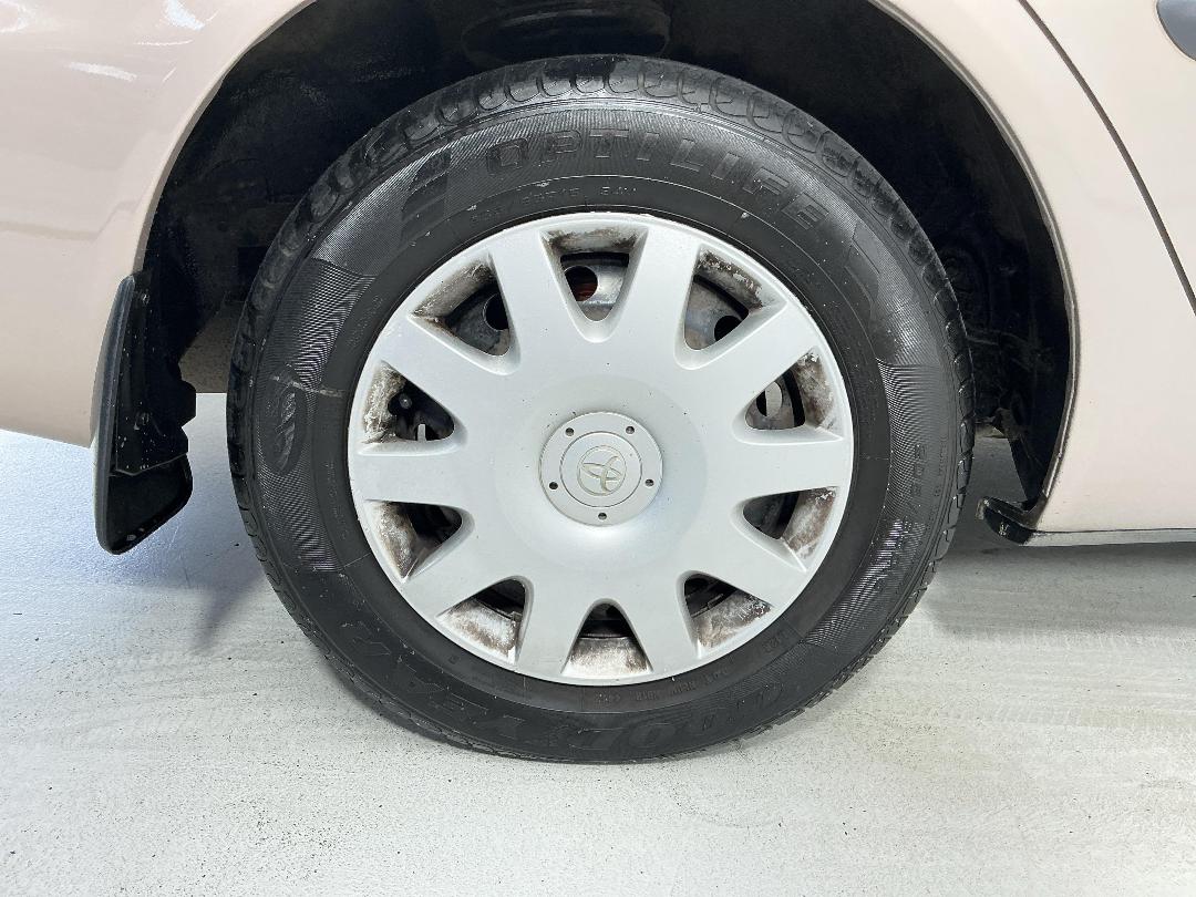 Photo '12' of Toyota Camry