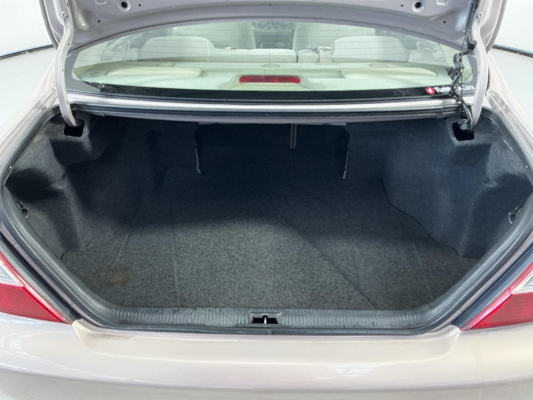 Photo '14' of Toyota Camry