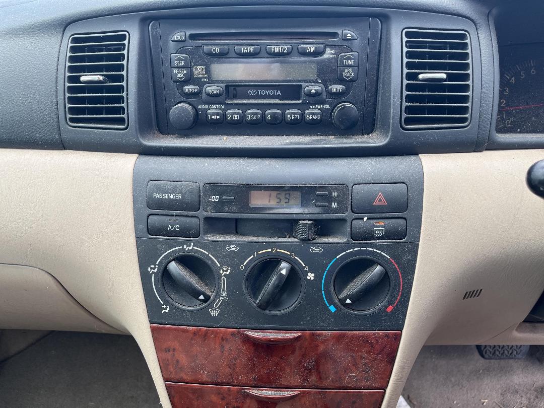 Photo '22' of Toyota Corolla GLX Photo '22' of Toyota Corolla GLX