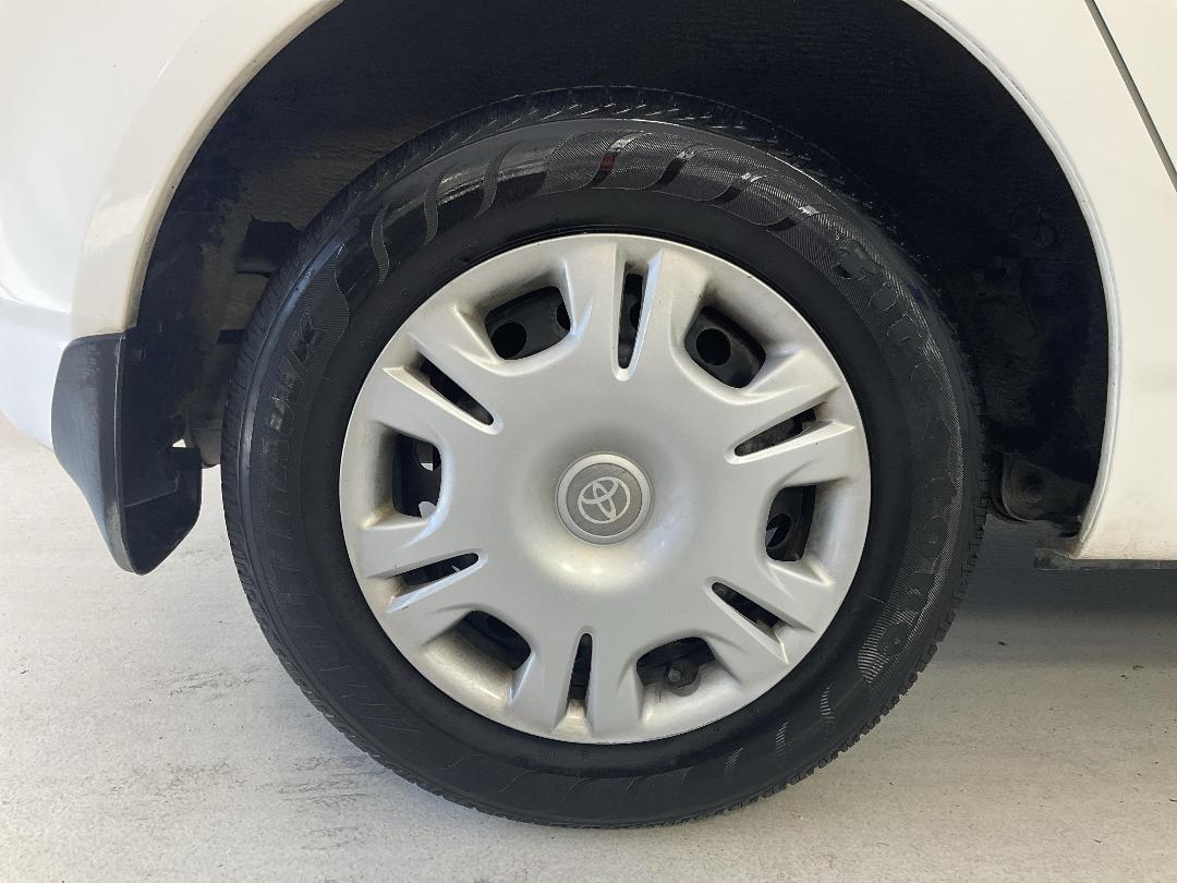 Photo '12' of Toyota Corolla