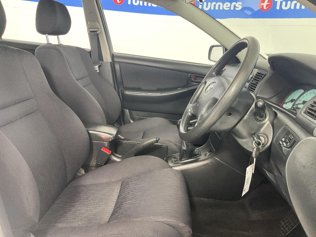 Photo '16' of Toyota Corolla