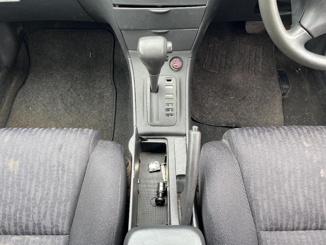 Photo '16' of Toyota Corolla GL