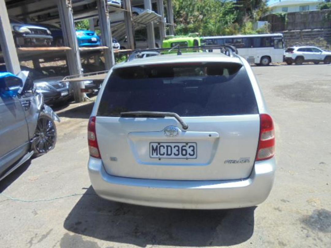 Photo '3' of Toyota Corolla Fielder Photo '3' of Toyota Corolla Fielder