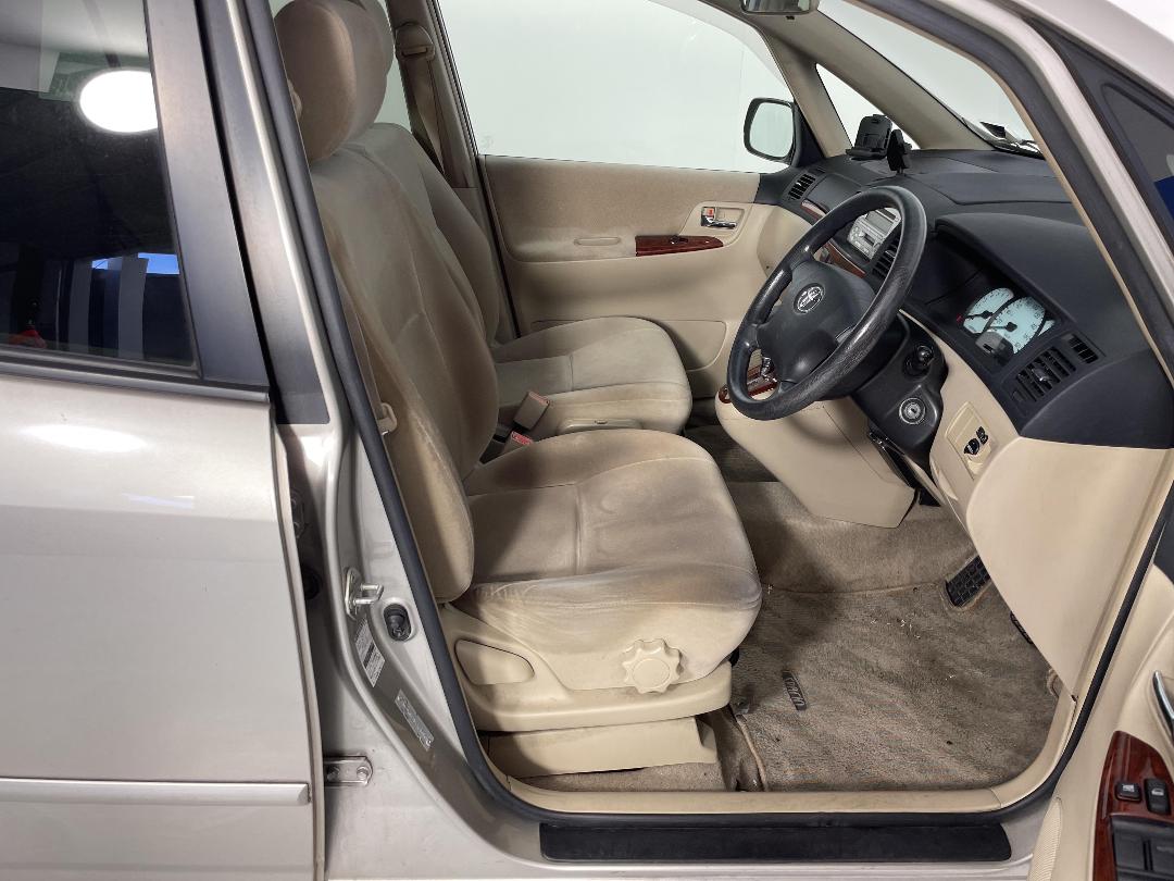 Photo '16' of Toyota Corolla Spacio