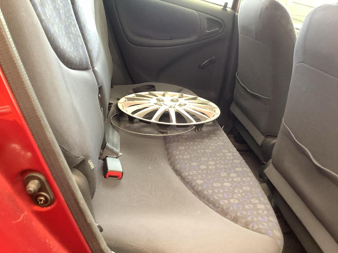 Photo '8' of Toyota Echo Photo '8' of Toyota Echo