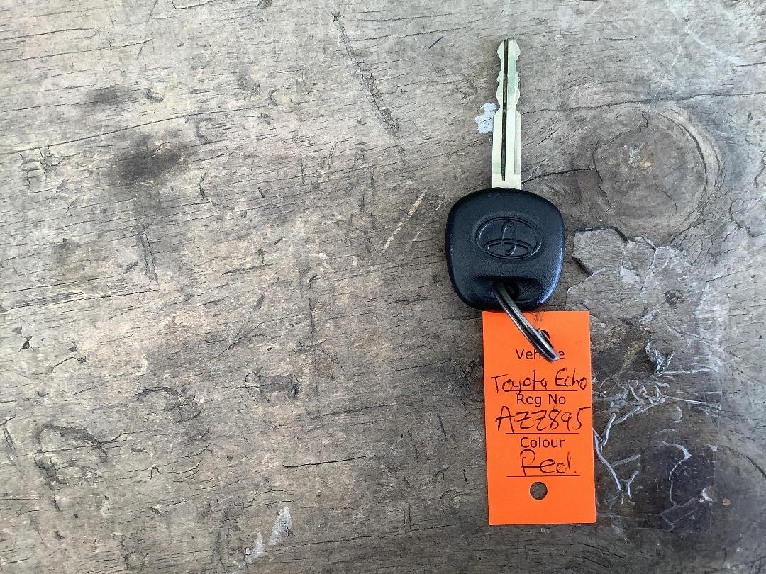 Photo '17' of Toyota Echo Photo '17' of Toyota Echo