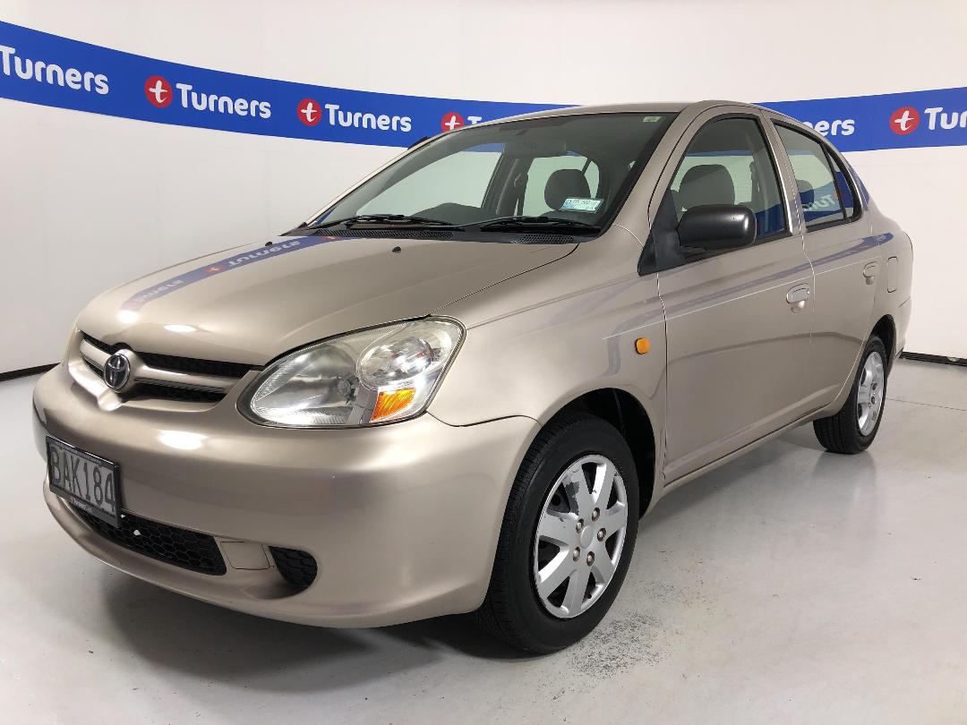 Photo '4' of Toyota Echo