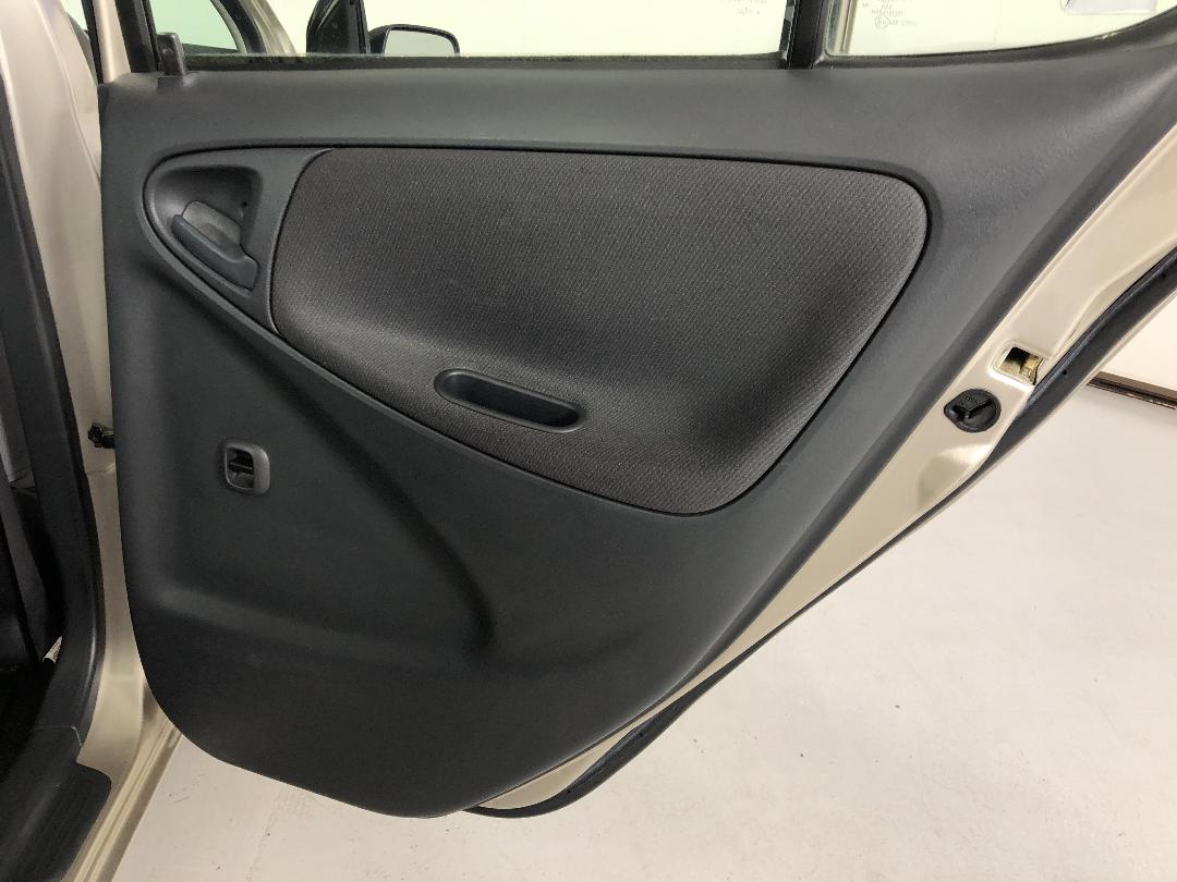 Photo '19' of Toyota Echo