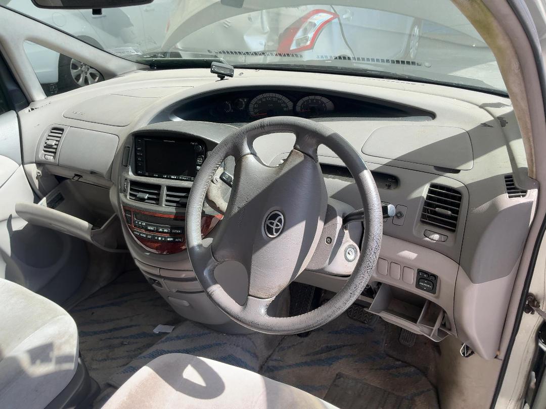 Photo '24' of Toyota Estima