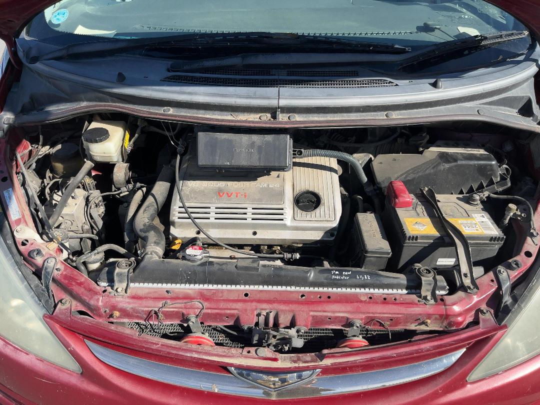 Photo '11' of Toyota Estima Aeras