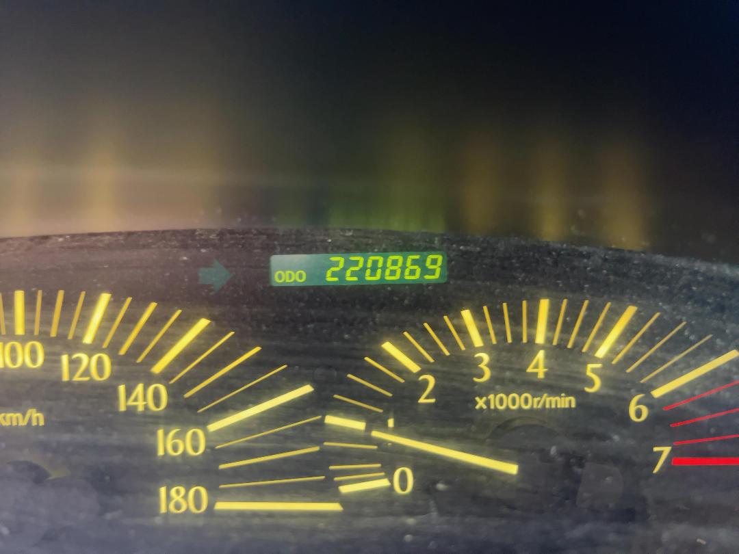 Photo '20' of Toyota Estima Aeras